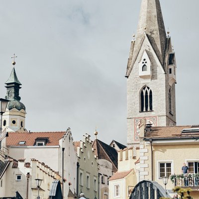 Vertrauen, Nächstenliebe, Glaube Vertrauen, Nächstenliebe, Glaube